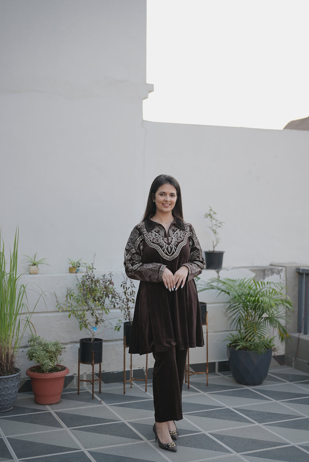 Mocha Royale Velvet Sui